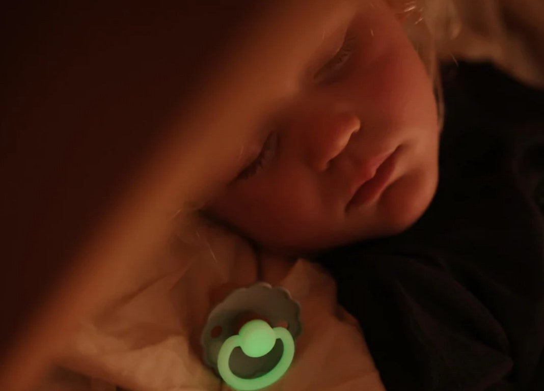FRIGG Glow in the Dark Natural Rubber Pacifier